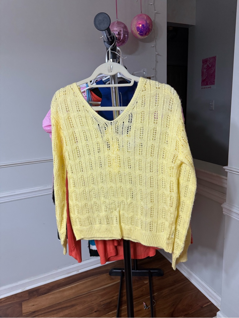 Francesca's Collections Soft Pastel Yellow V-Neck Open-Knit Sweater